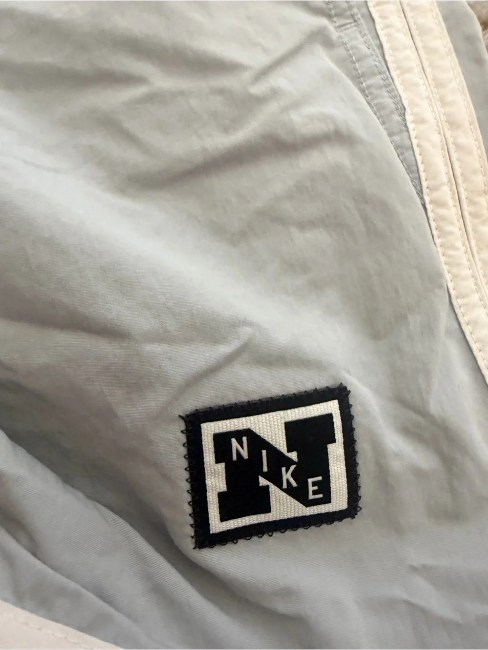 Nike Dri-FIT Men’s Heritage Gray/White XL Drawstring Elastic Waist pre owned as
